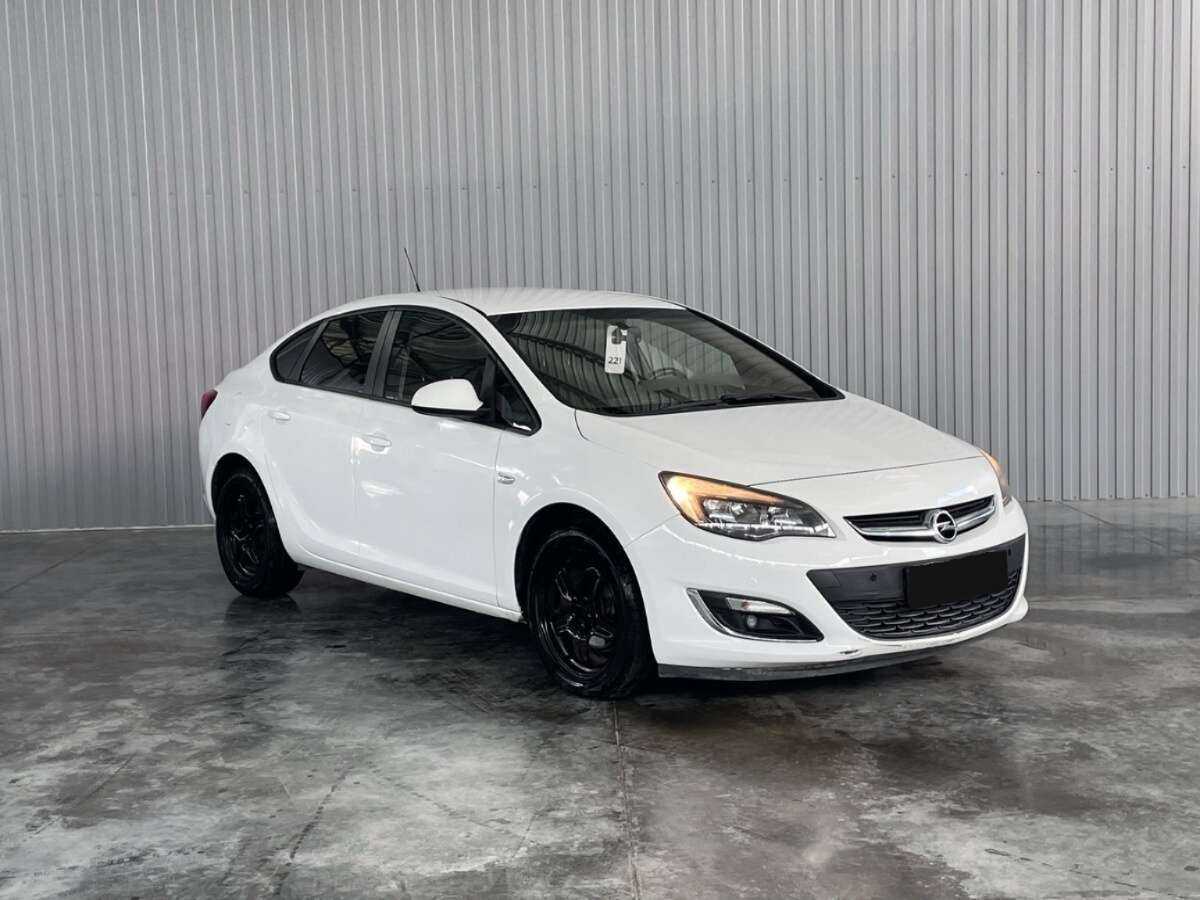 Купить Опель Астра, 2013, 205 254 км.. Фото: #2