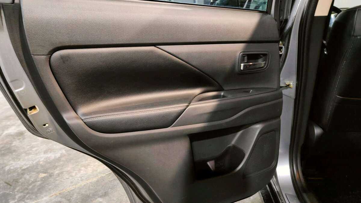 Купить Митсубиши Оутлэндер, 2012, 169 083 км.. Фото: #14