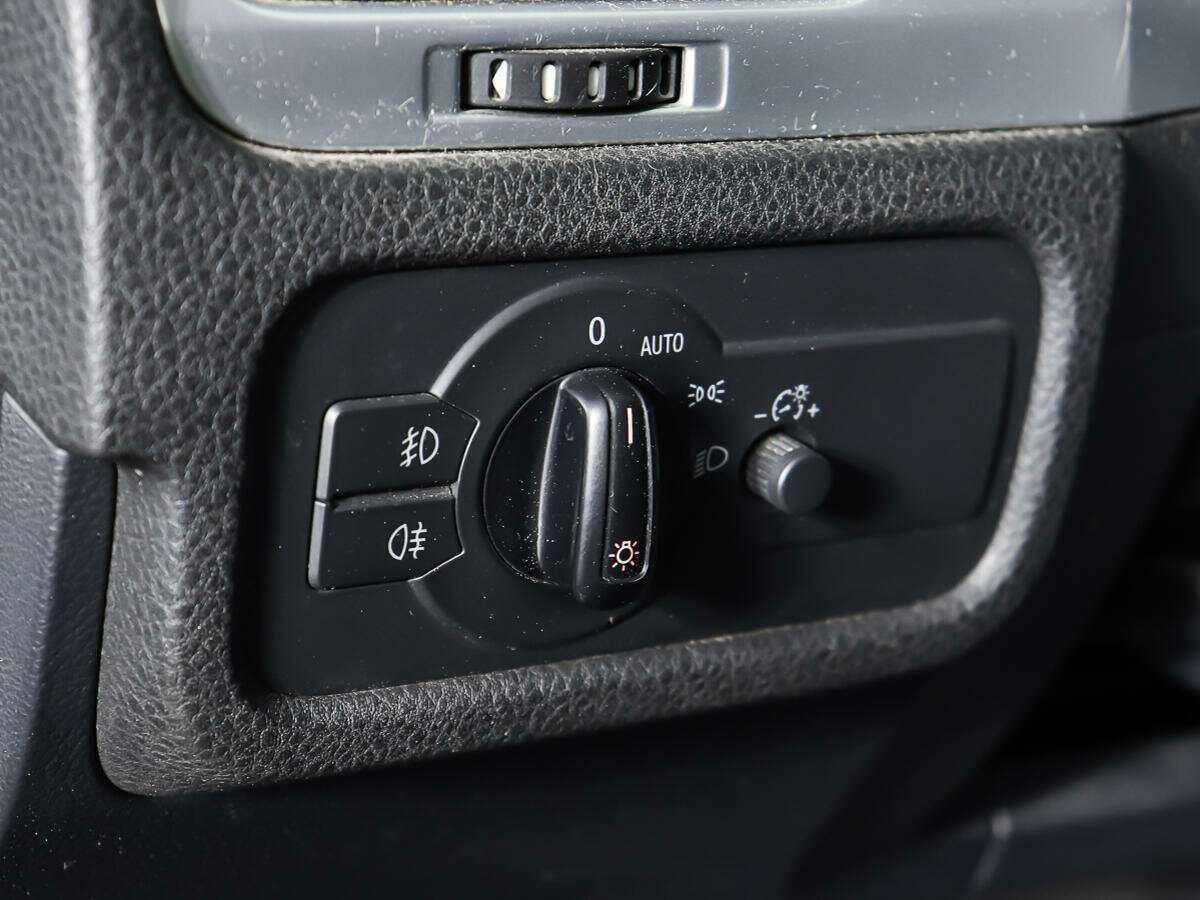 Купить Volkswagen Touareg, 2013, 321 298 км.. Фото: #16