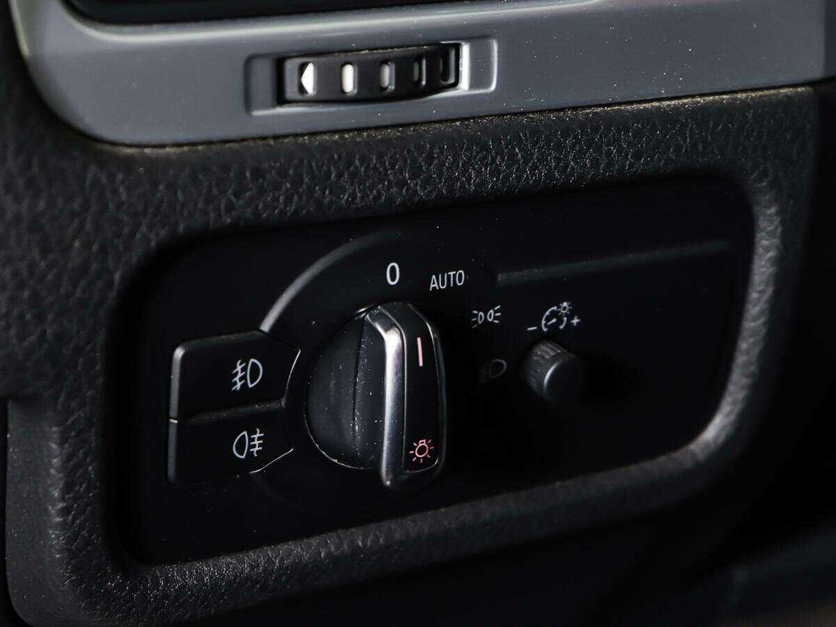 Купить Volkswagen Touareg, 2013, 143 706 км.. Фото: #18