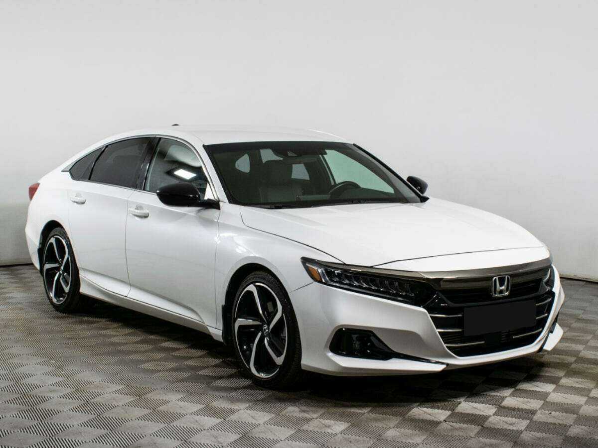 Купить Honda Accord, 2022, 13 564 км.. Фото: #2