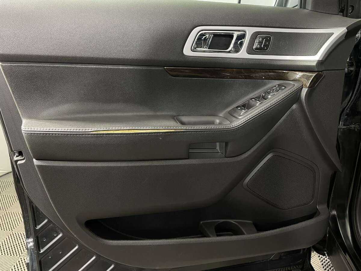 Купить Ford Explorer, 2013, 192 287 км.. Фото: #7