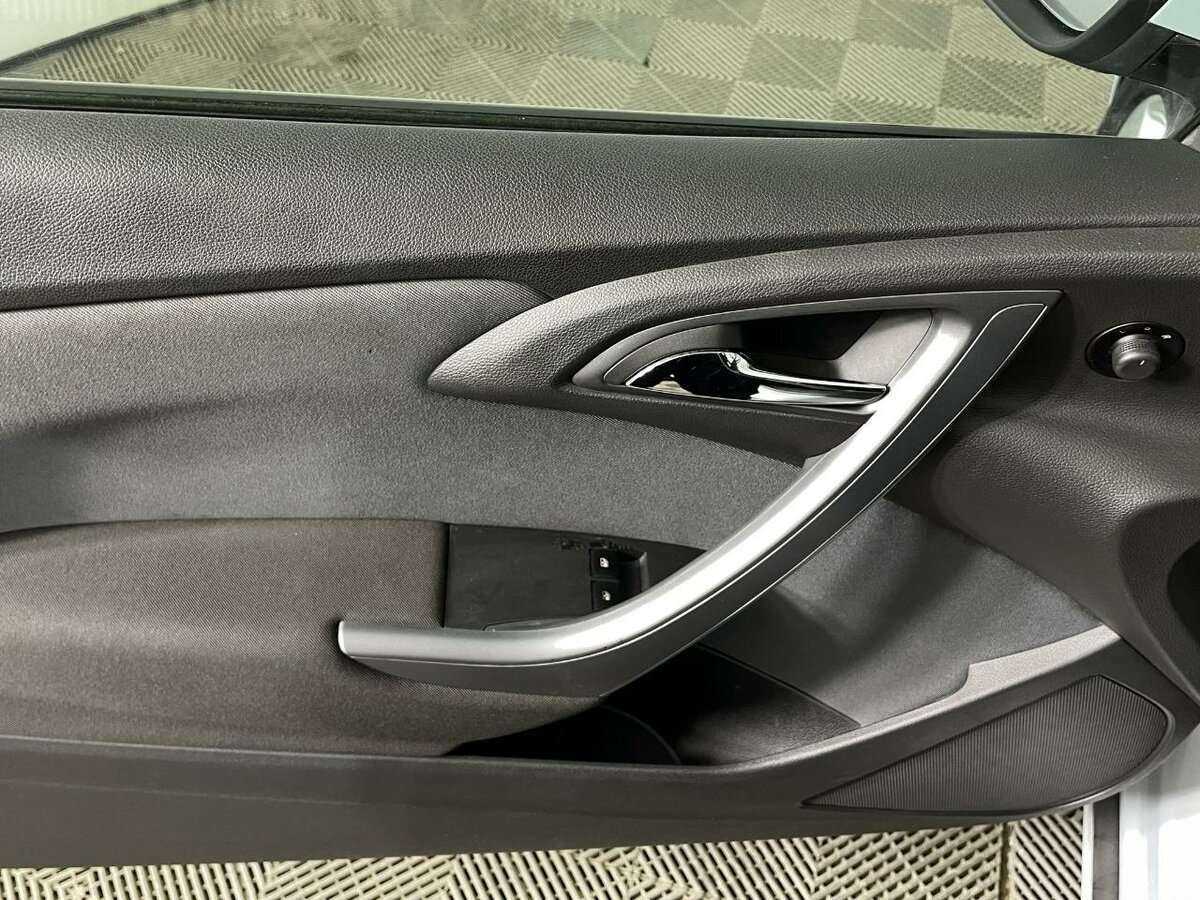 Купить Опель Астра, 2013, 138 930 км.. Фото: #7