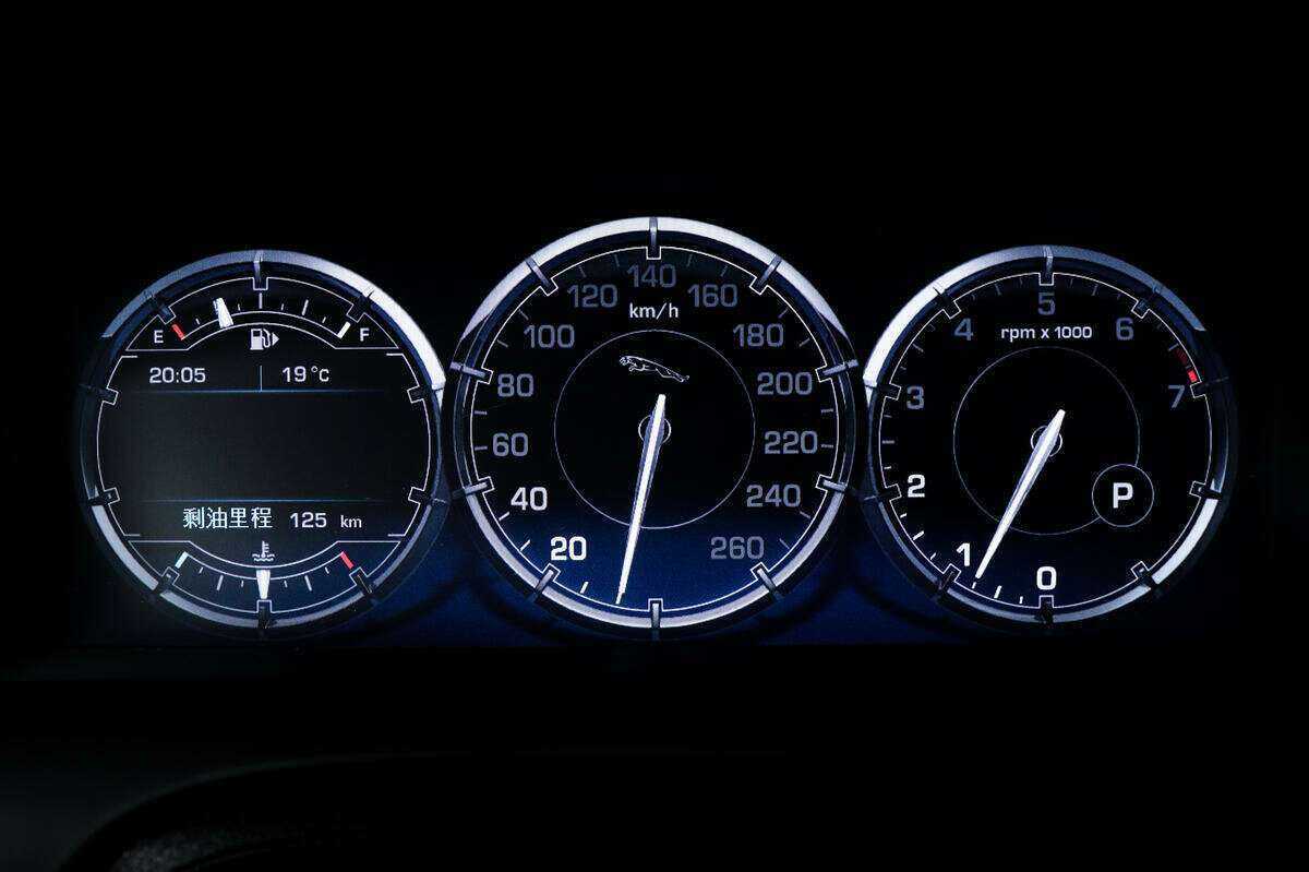 Купить Jaguar XJ, 2013, 121 675 км.. Фото: #9