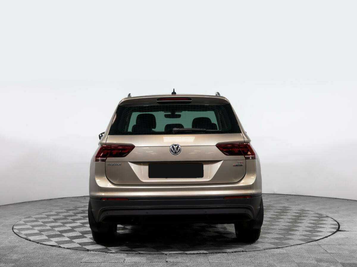 Купить Volkswagen Tiguan, 2017, 123 325 км.. Фото: #4
