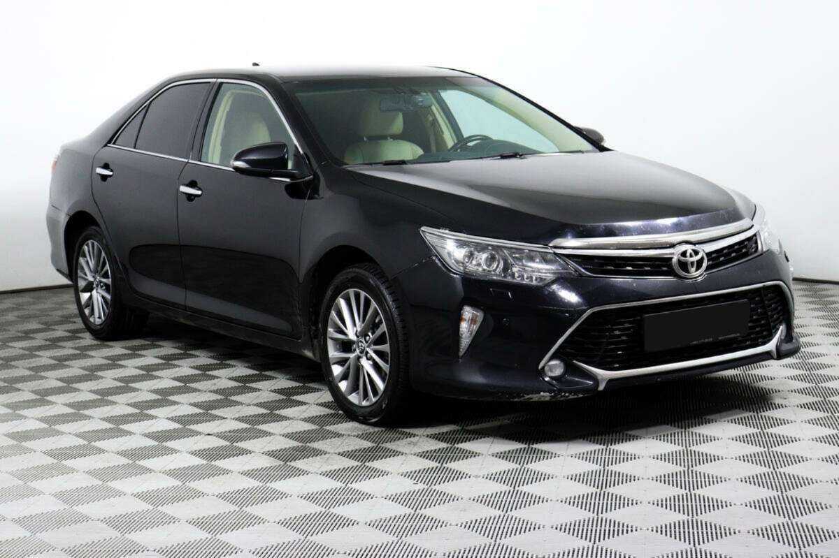Купить Toyota Camry, 2017, 129 383 км.. Фото: #2