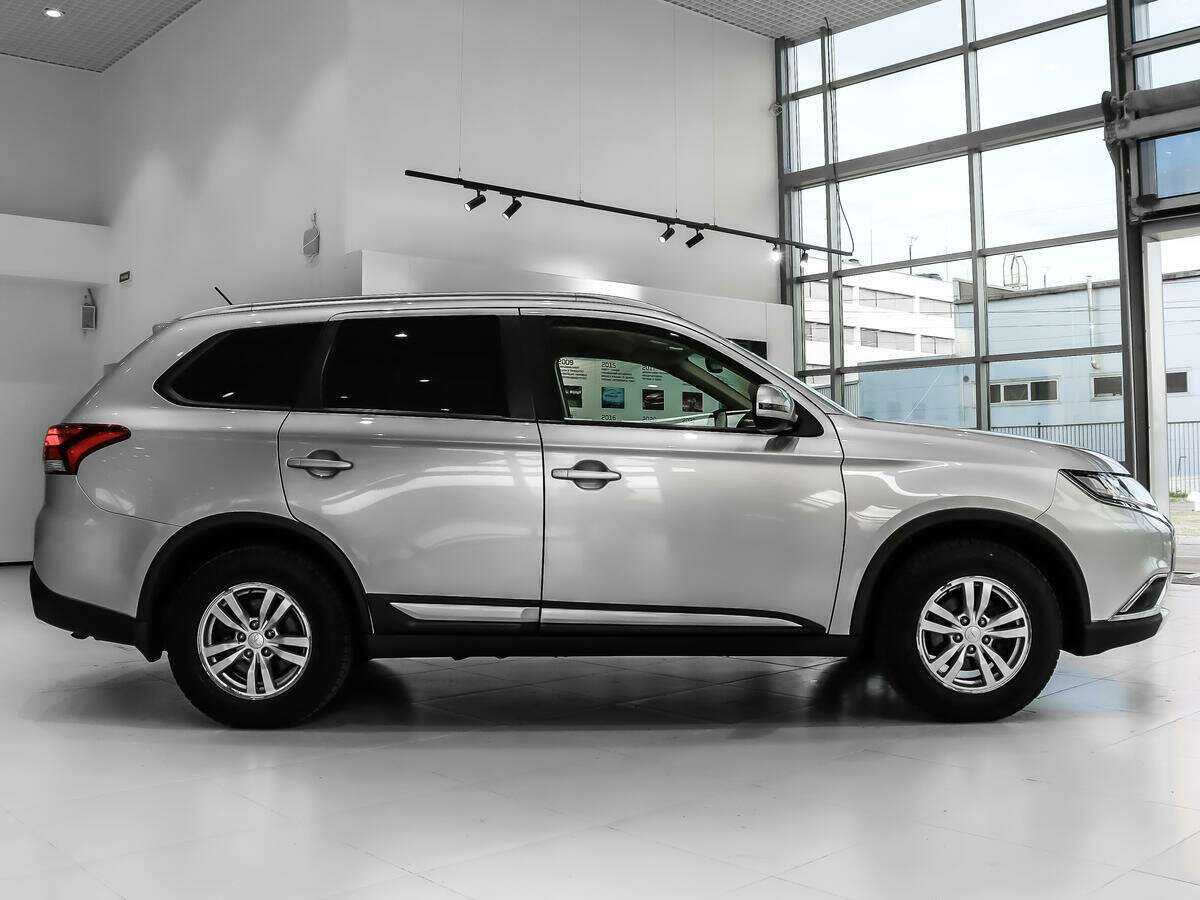 Купить Митсубиши Оутлэндер, 2016, 129 264 км.. Фото: #3