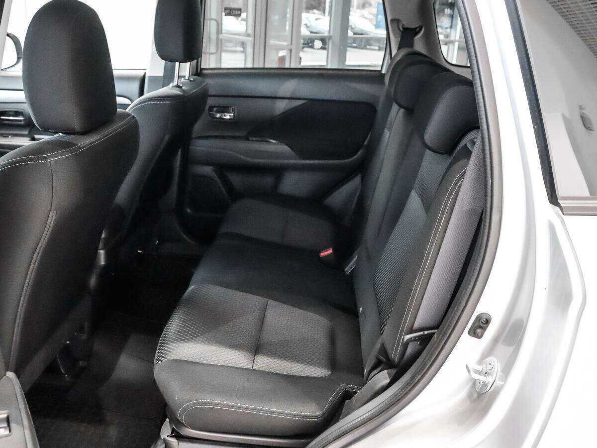 Купить Митсубиши Оутлэндер, 2016, 129 264 км.. Фото: #9