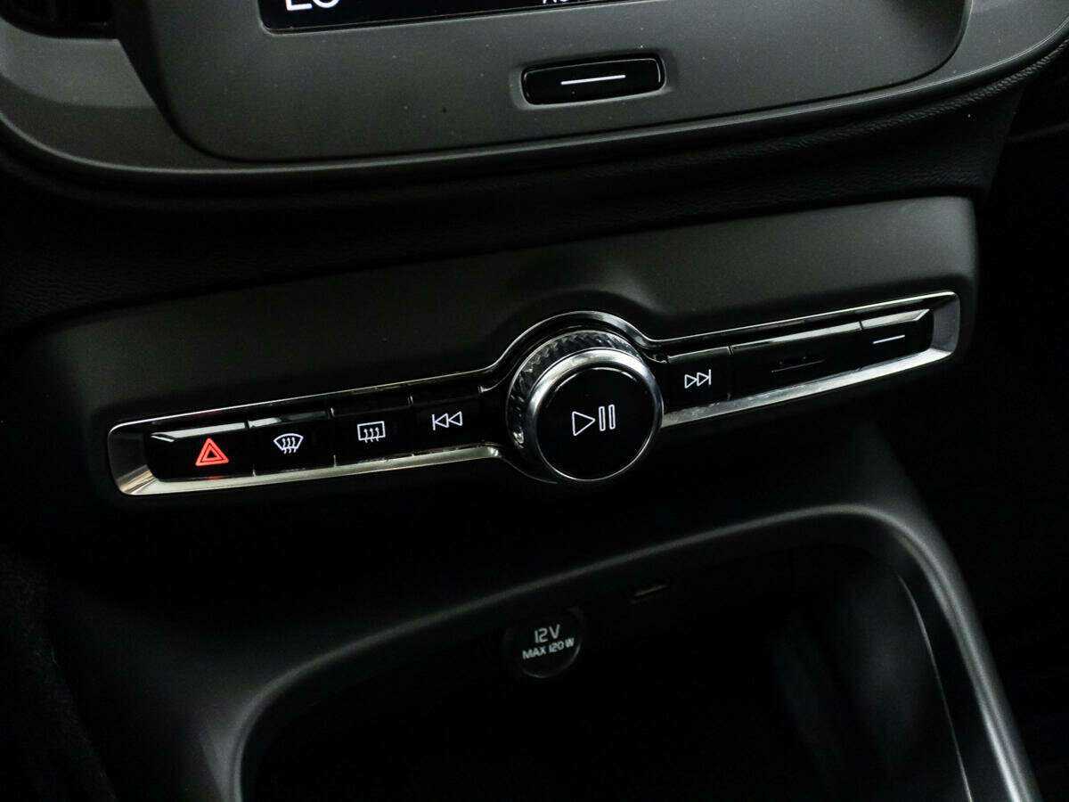 Купить Volvo XC40, 2019, 64 437 км.. Фото: #18