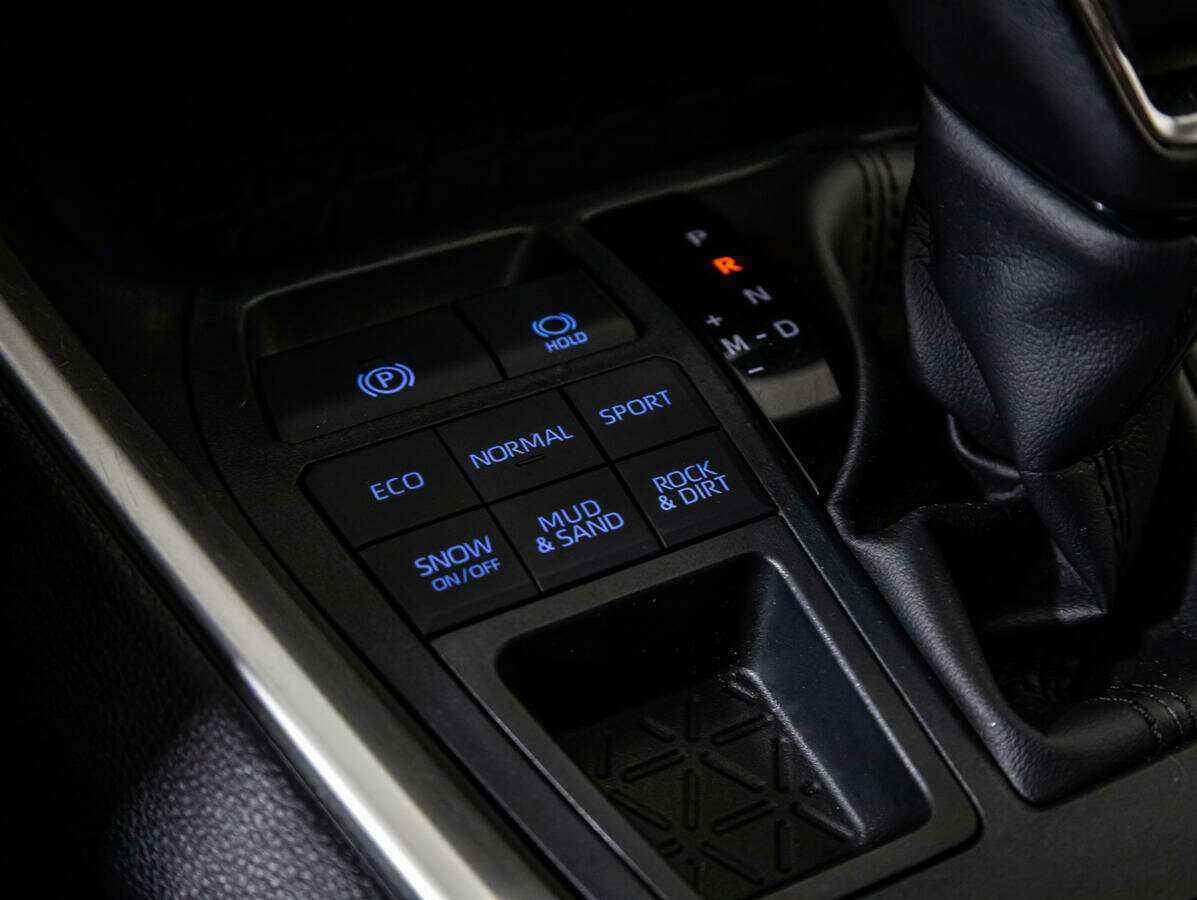 Купить Toyota RAV4, 2021, 96 678 км.. Фото: #12