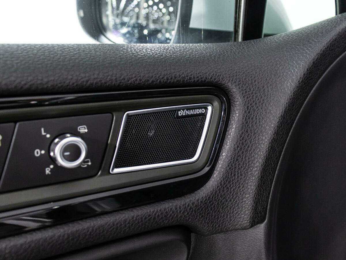 Купить Volkswagen Touareg, 2012, 236 145 км.. Фото: #21