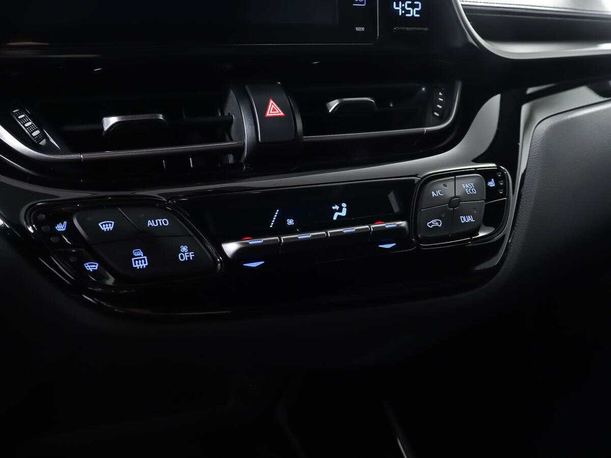 Купить Toyota C-HR, 2019, 67 110 км.. Фото: #12