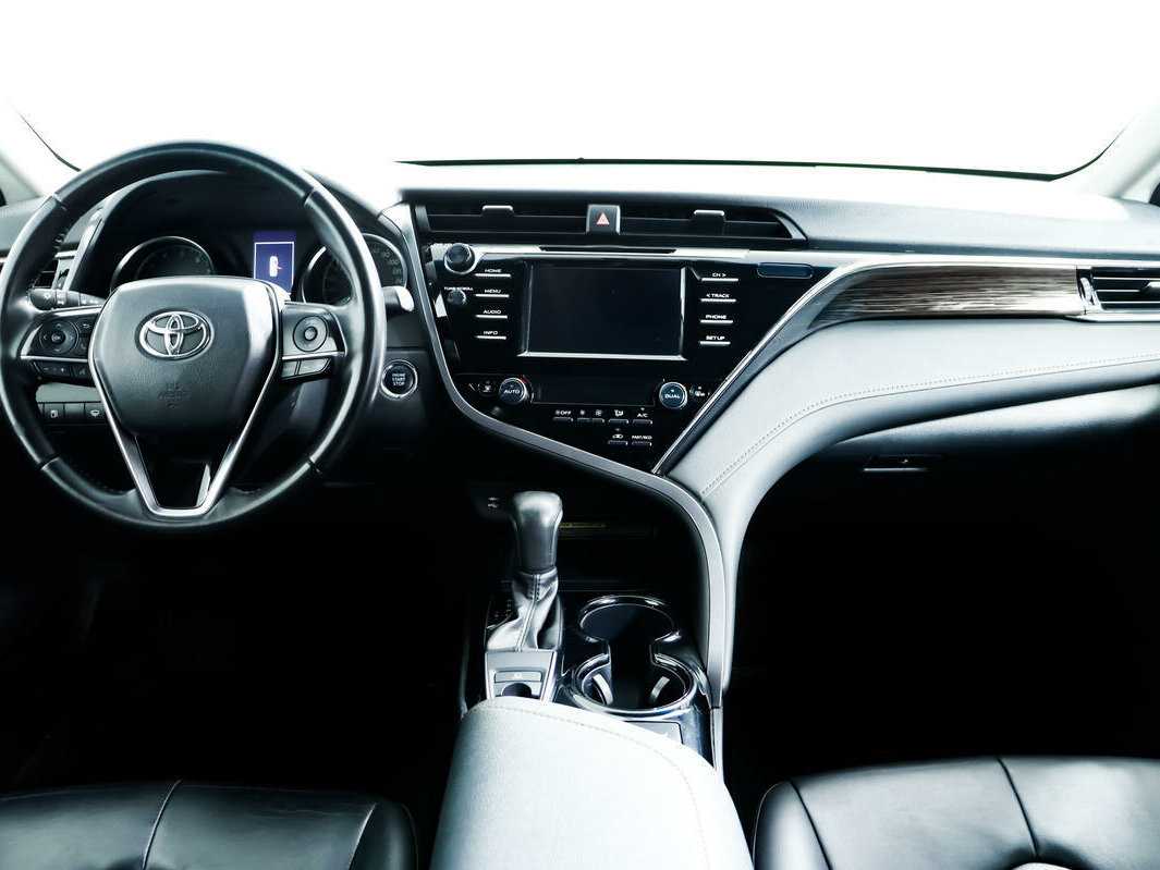 Купить Toyota Camry, 2018, 89 996 км.. Фото: #10