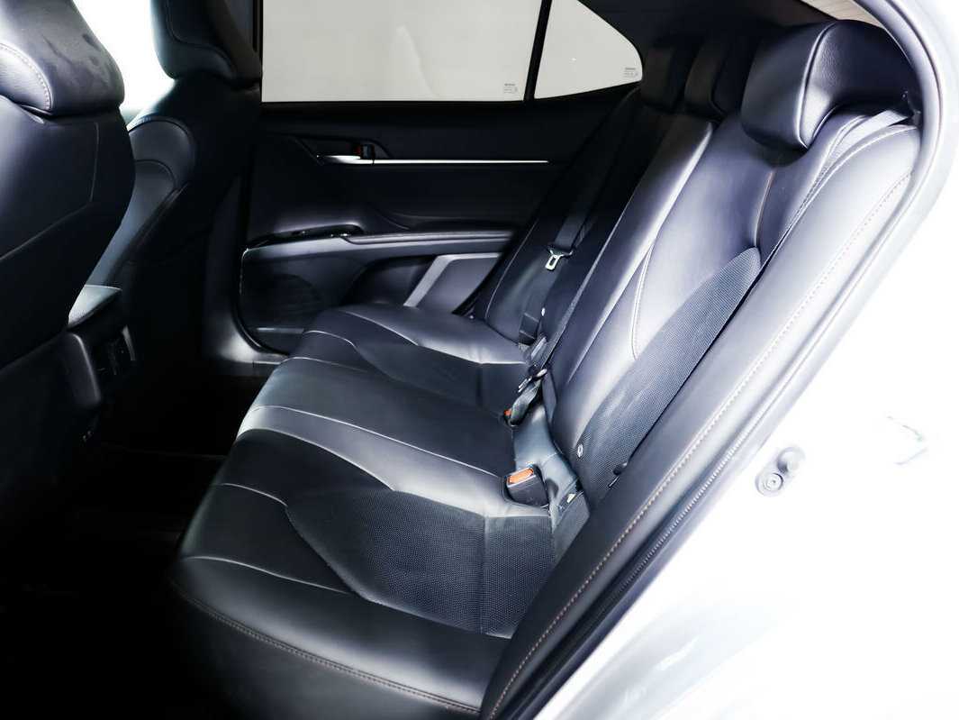 Купить Toyota Camry, 2018, 89 996 км.. Фото: #11