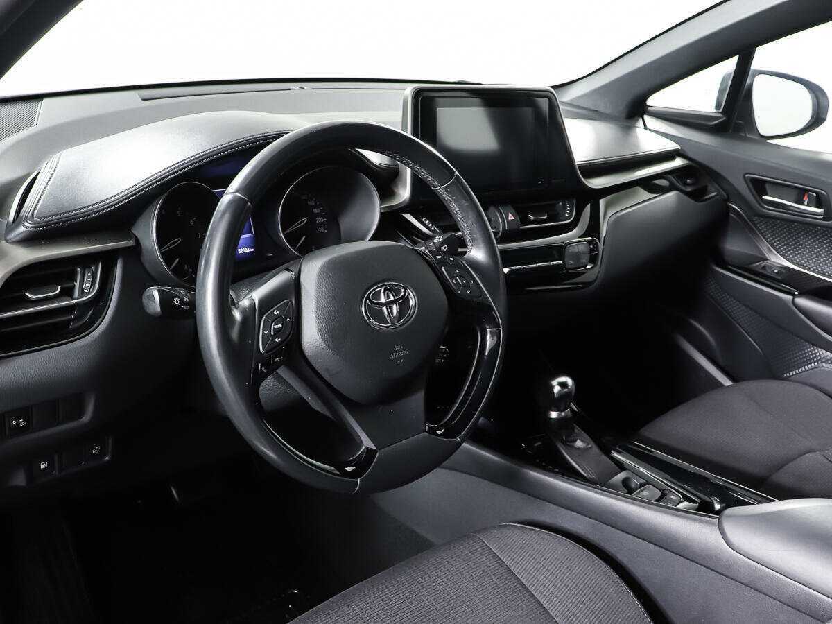 Купить Toyota C-HR, 2018, 52 185 км.. Фото: #12