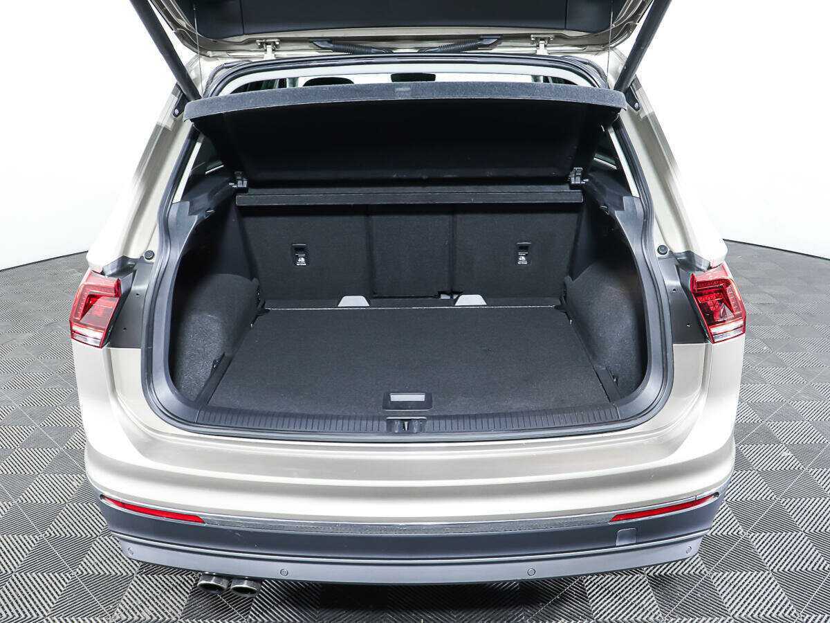 Купить Volkswagen Tiguan, 2017, 128 366 км.. Фото: #9