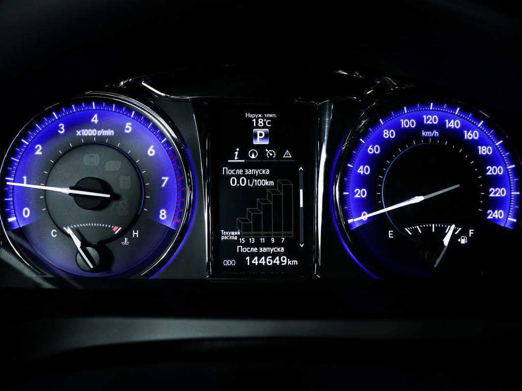 Купить Toyota Camry, 2015, 144 648 км.. Фото: #9