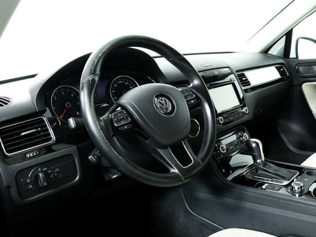 Купить Volkswagen Touareg, 2012, 177 271 км.. Фото: #12