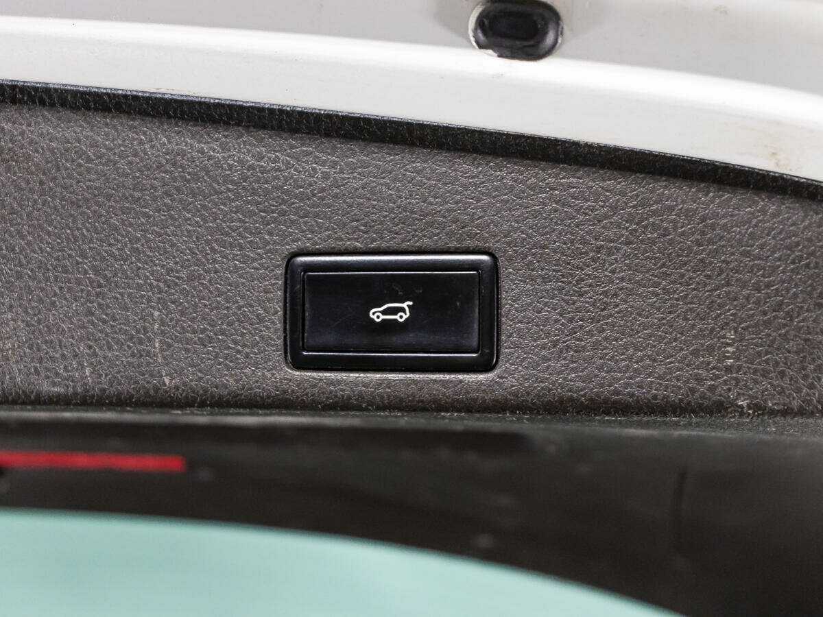 Купить Volkswagen Touareg, 2013, 221 751 км.. Фото: #12