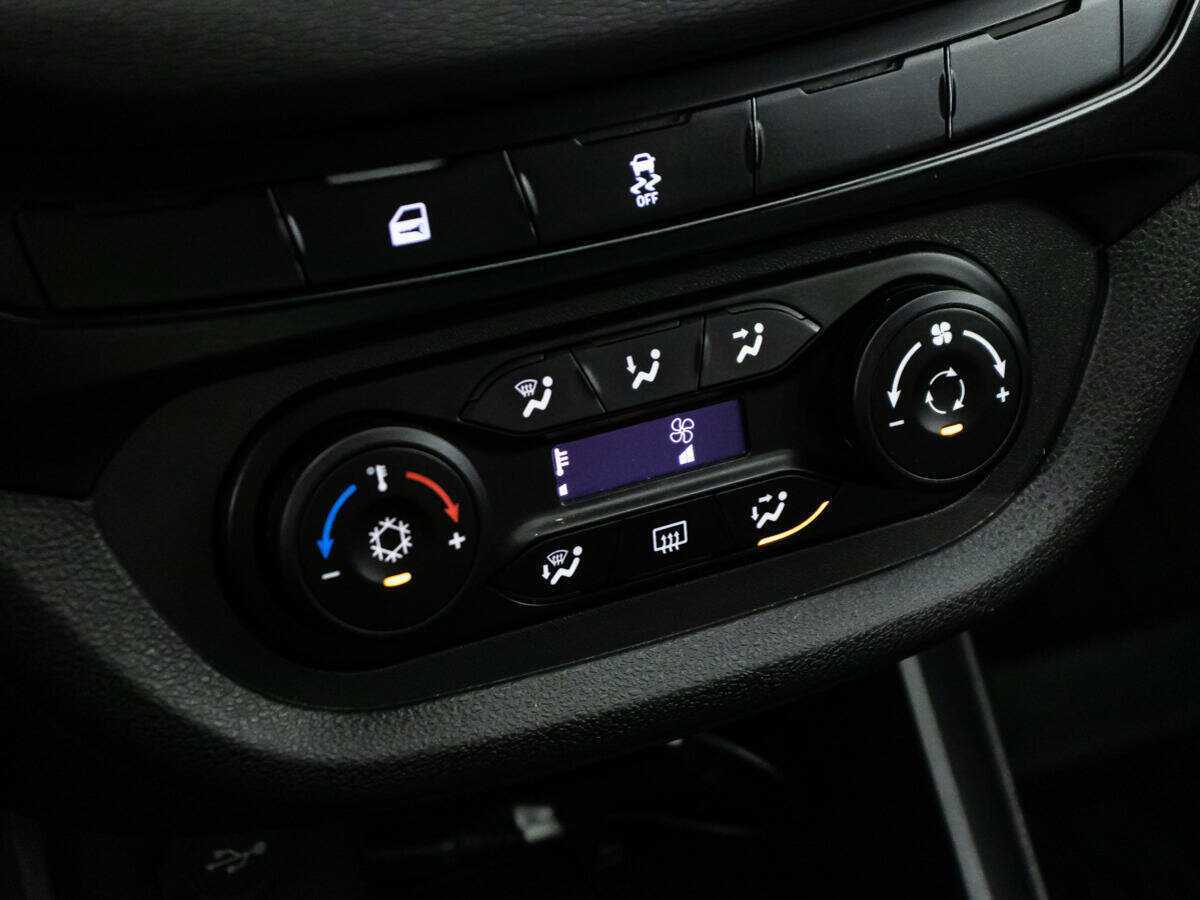 Купить Лада (ВАЗ) Веста, 2020, 75 802 км.. Фото: #15