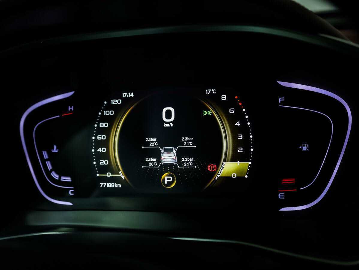 Купить Джили Кулрэй, 2021, 77 188 км.. Фото: #19