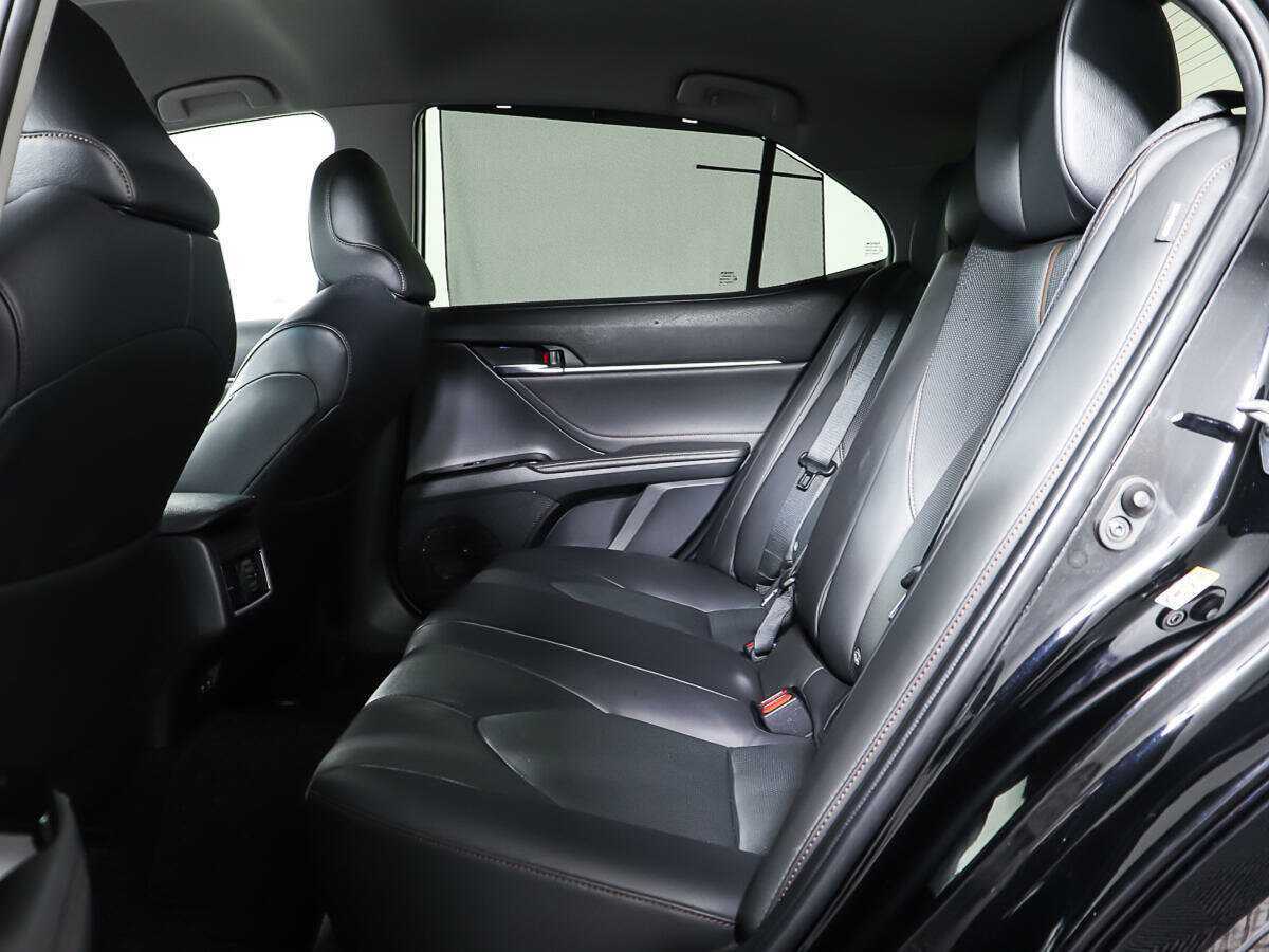 Купить Toyota Camry, 2018, 83 650 км.. Фото: #9