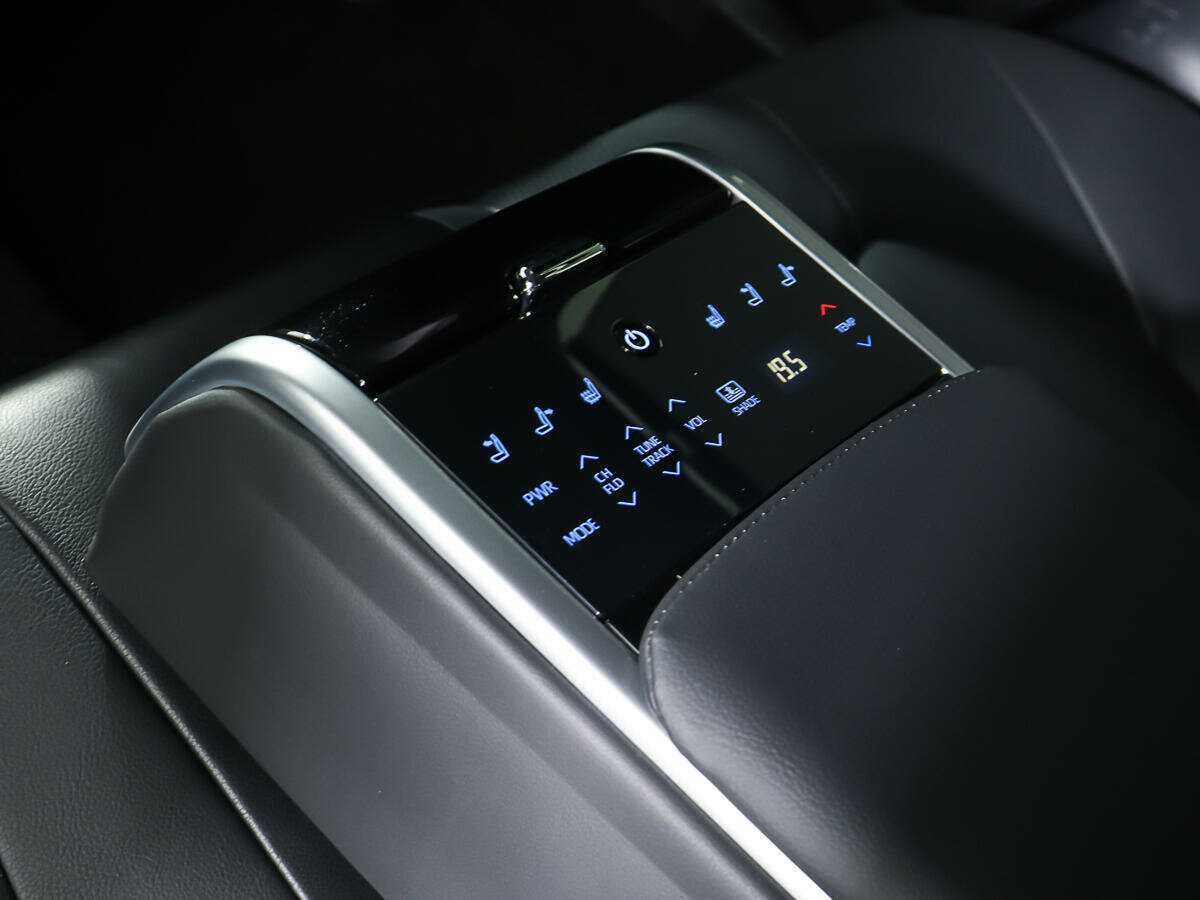 Купить Toyota Camry, 2018, 83 650 км.. Фото: #11