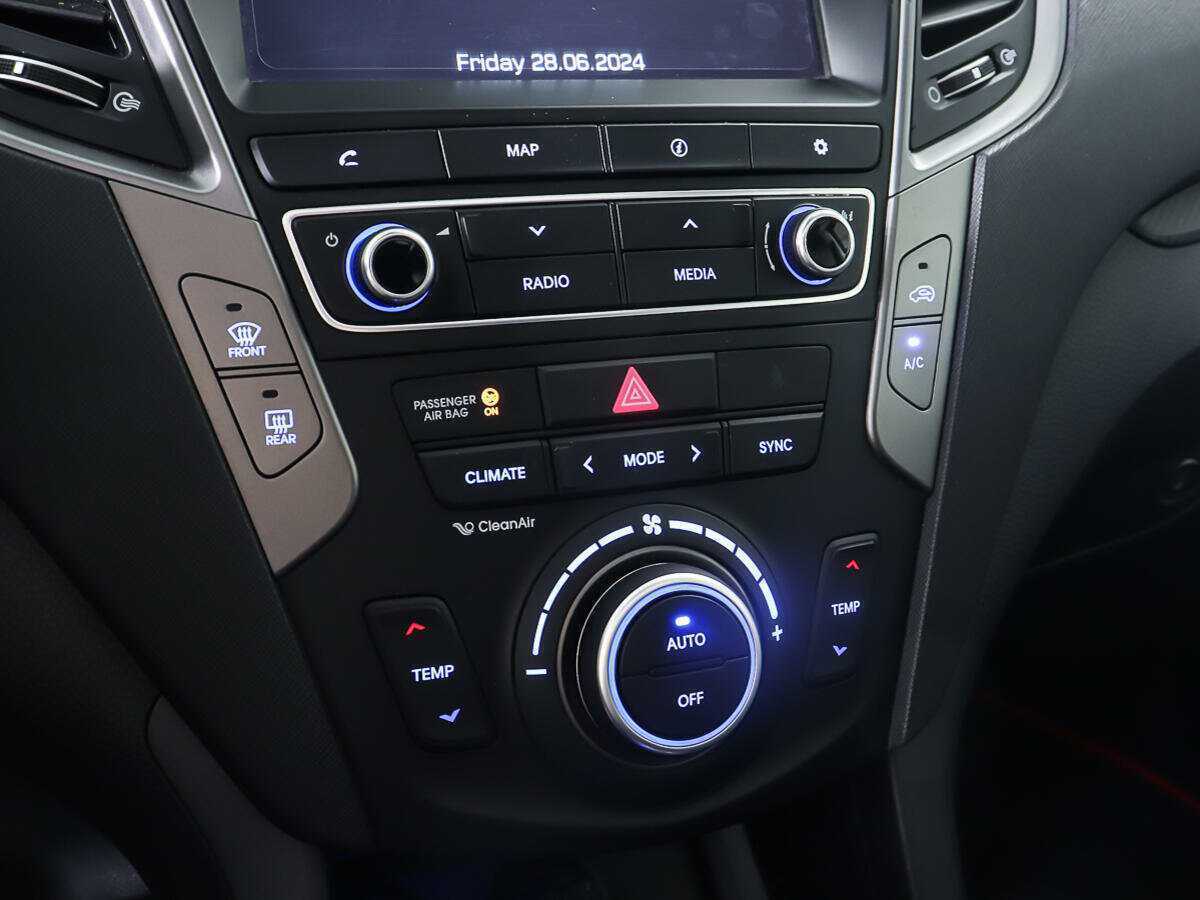 Купить Hyundai Santa Fe, 2015, 78 365 км.. Фото: #18