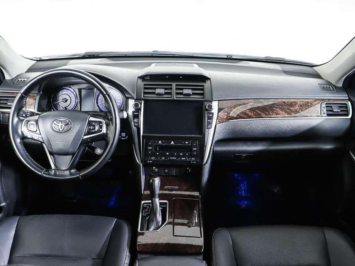 Купить Toyota Camry, 2017, 120 578 км.. Фото: #10