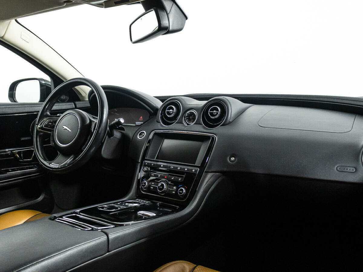 Купить Jaguar XJ, 2016, 141 280 км.. Фото: #8