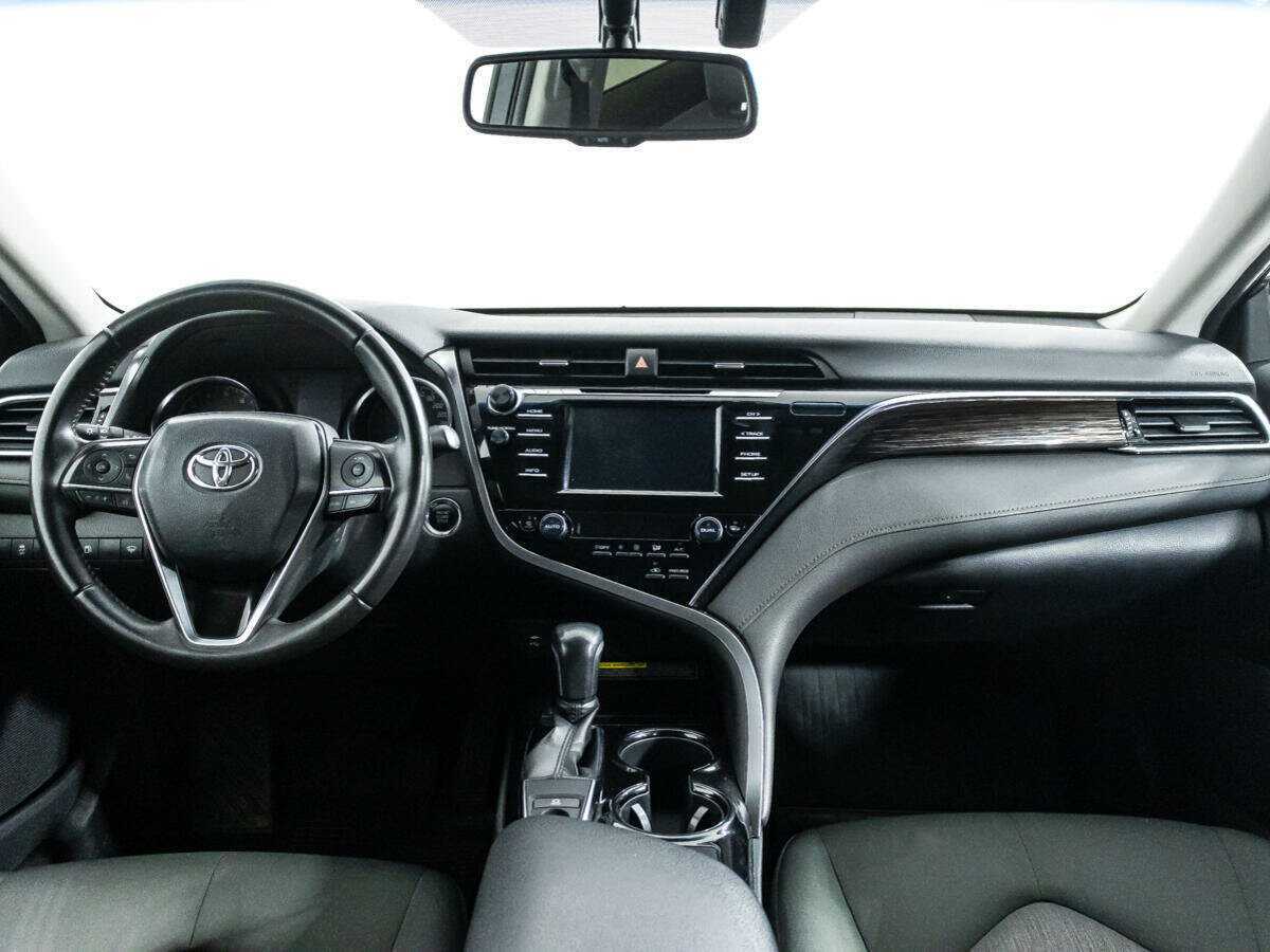 Купить Toyota Camry, 2018, 129 599 км.. Фото: #12
