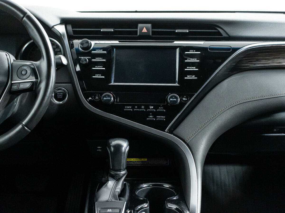 Купить Toyota Camry, 2018, 129 599 км.. Фото: #13