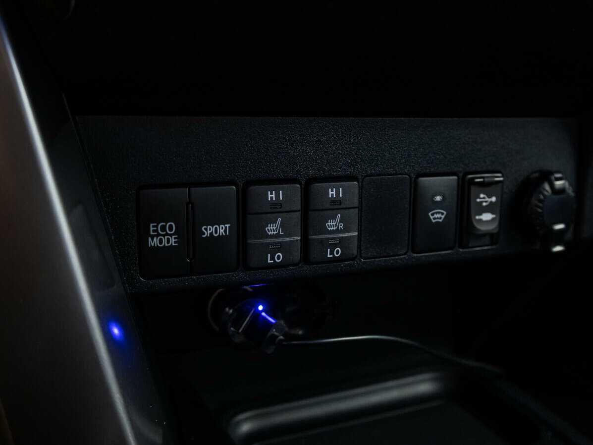 Купить Toyota RAV4, 2016, 81 294 км.. Фото: #16