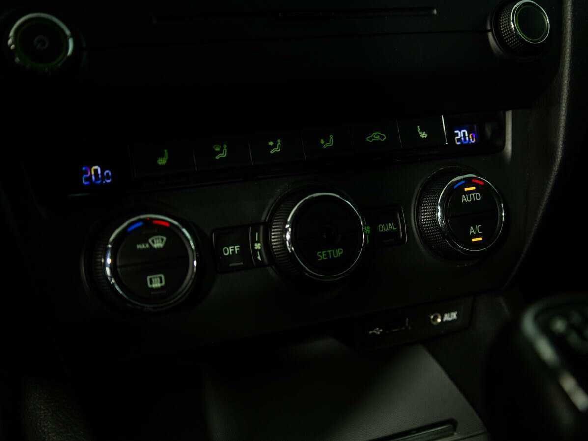 Купить Шкода Октавия, 2014, 277 979 км.. Фото: #14