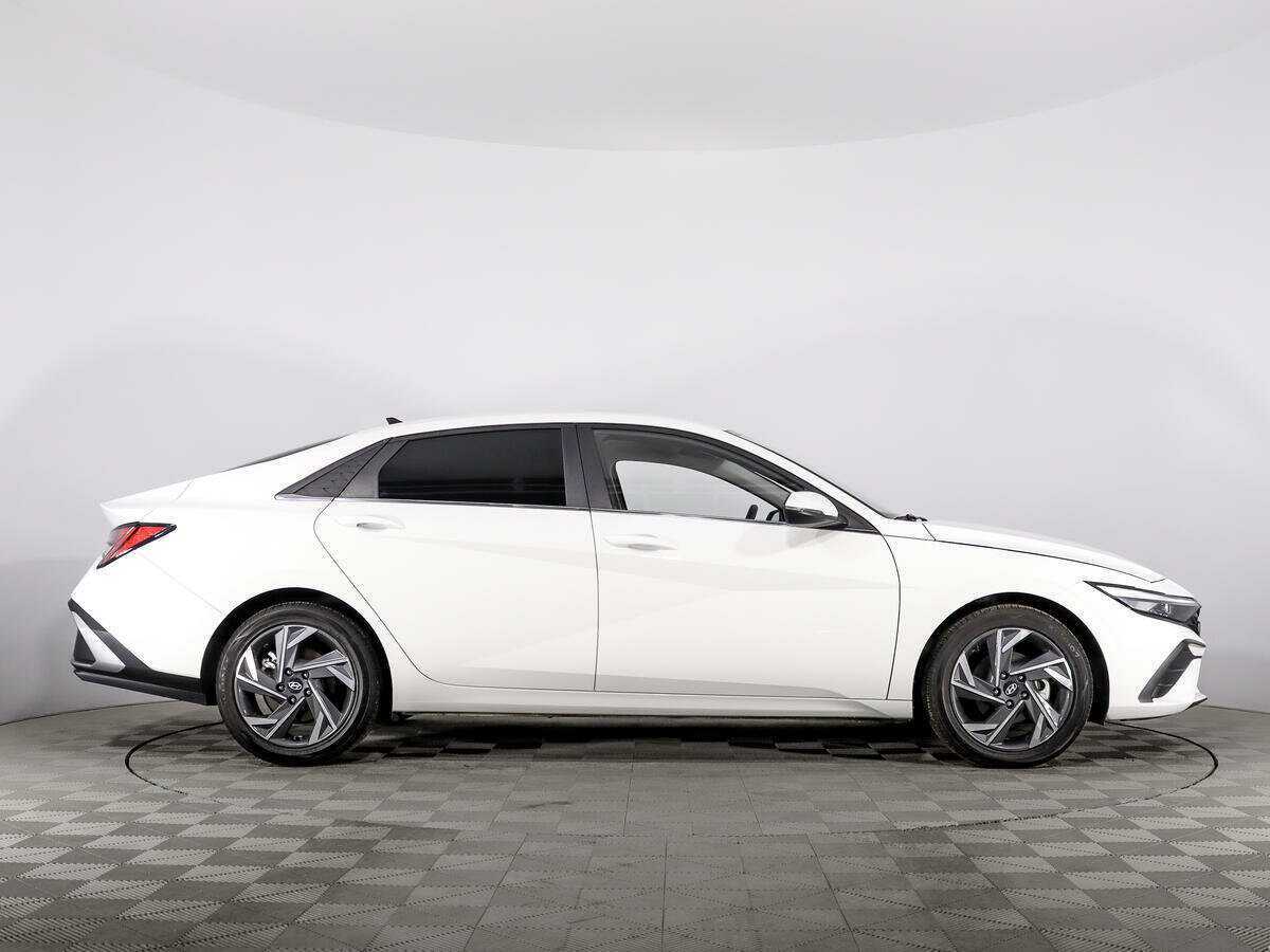 Купить Hyundai Elantra, 2024, 11 234 км.. Фото: #3