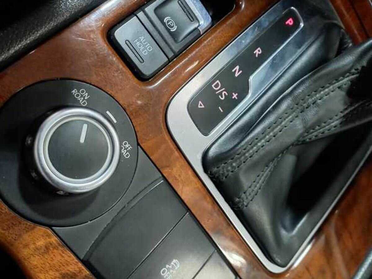 Купить Volkswagen Touareg, 2013, 181 119 км.. Фото: #15