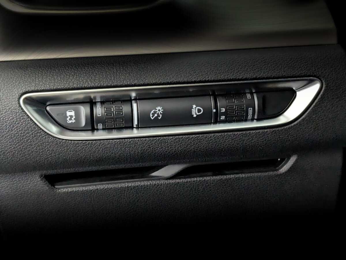 Купить Джили Кулрэй, 2021, 41 831 км.. Фото: #23