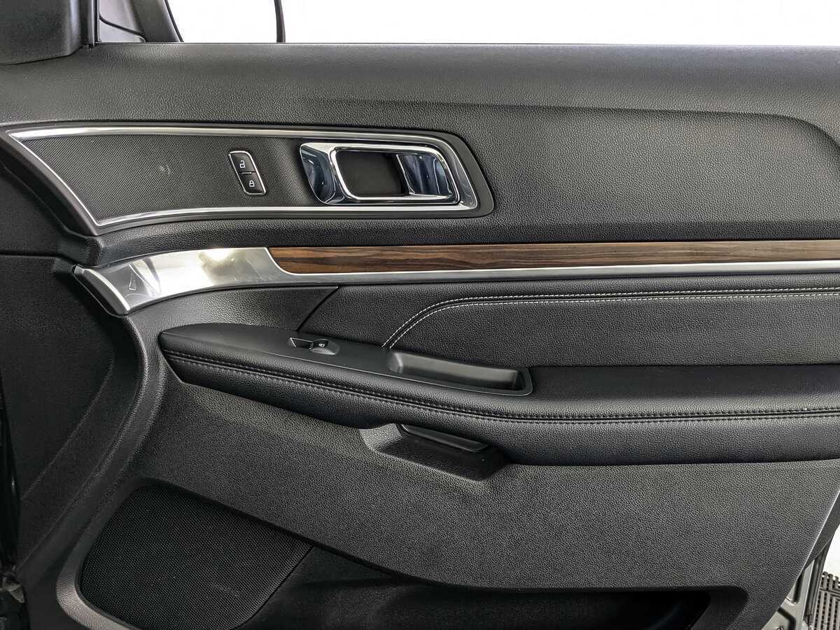 Купить Ford Explorer, 2017, 118 800 км.. Фото: #17