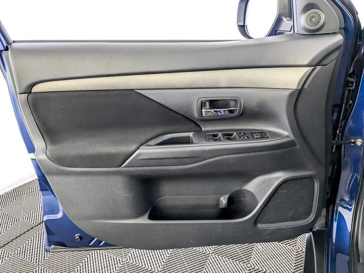 Купить Митсубиши Оутлэндер, 2014, 129 909 км.. Фото: #14