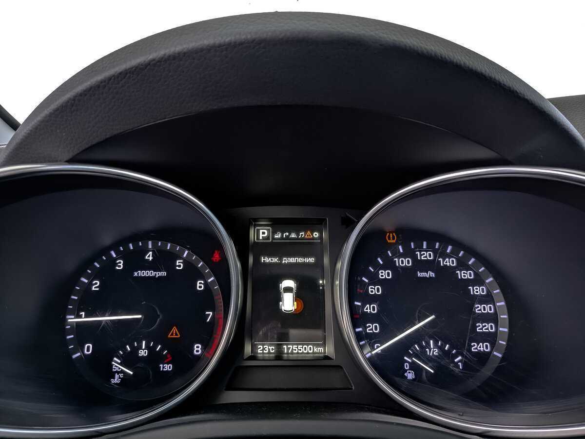 Купить Hyundai Santa Fe, 2017, 175 113 км.. Фото: #11