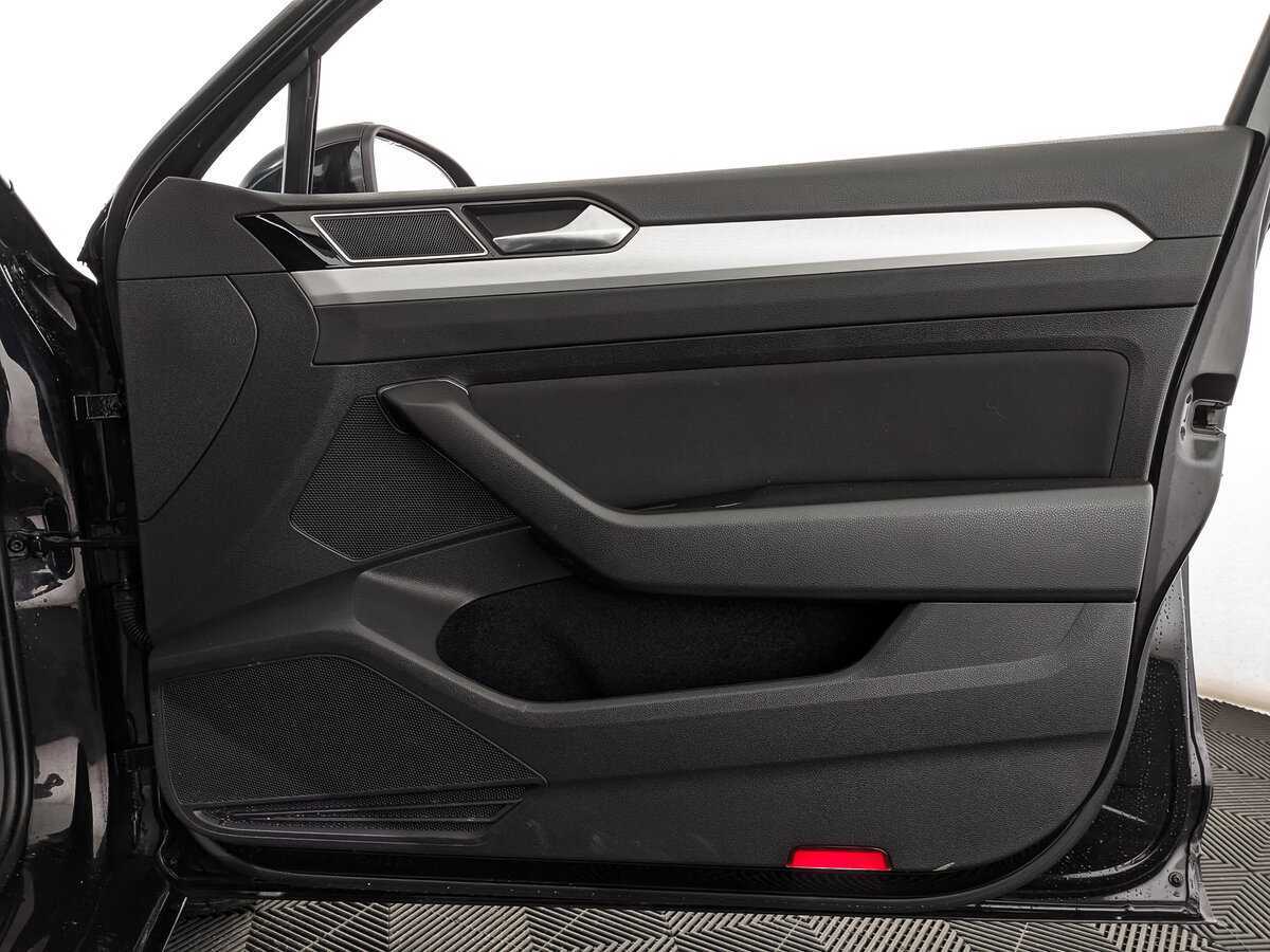 Купить Volkswagen Passat, 2018, 108 936 км.. Фото: #20