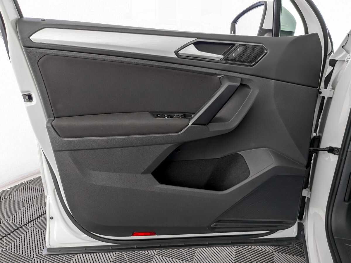Купить Volkswagen Tiguan, 2017, 149 199 км.. Фото: #14