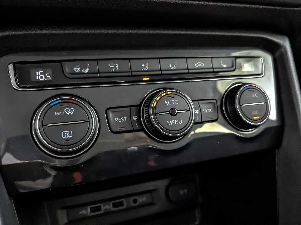 Купить Volkswagen Tiguan, 2020, 42 744 км.. Фото: #23