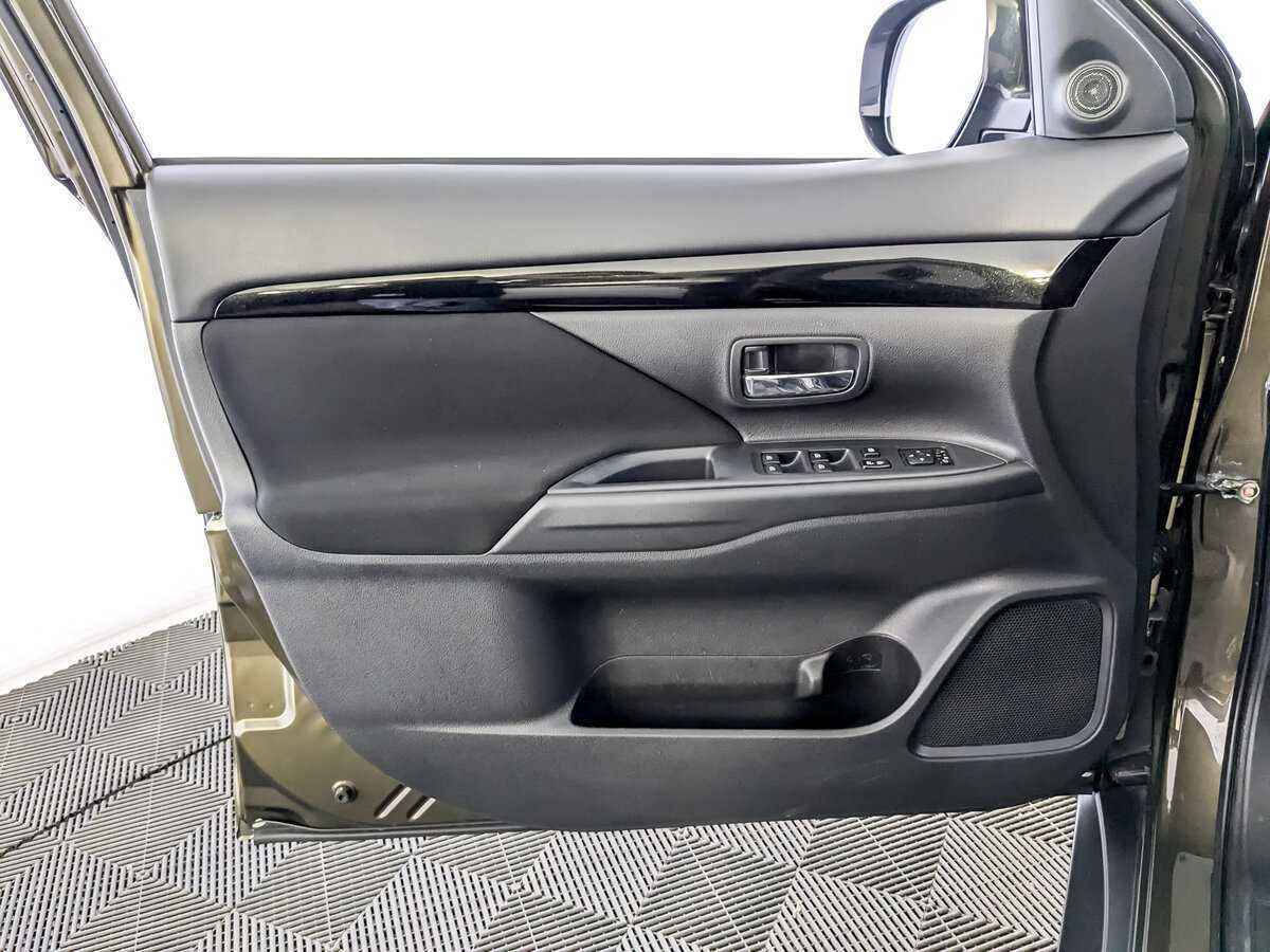 Купить Mitsubishi Outlander, 2021, 70 825 км.. Фото: #13