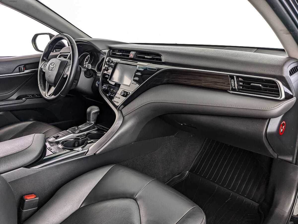 Купить Toyota Camry, 2019, 199 456 км.. Фото: #8
