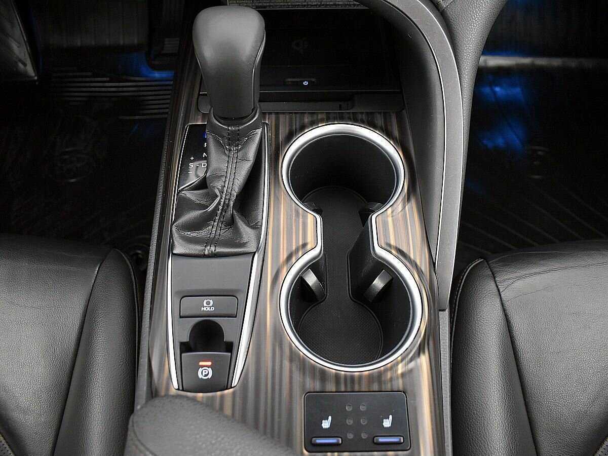 Купить Toyota Camry, 2019, 181 238 км.. Фото: #14