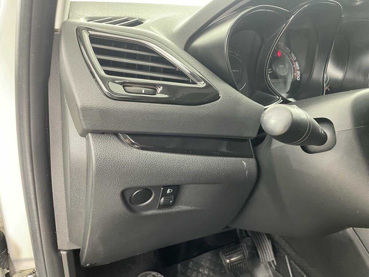 Купить Лада (ВАЗ) Веста, 2018, 123 758 км.. Фото: #8