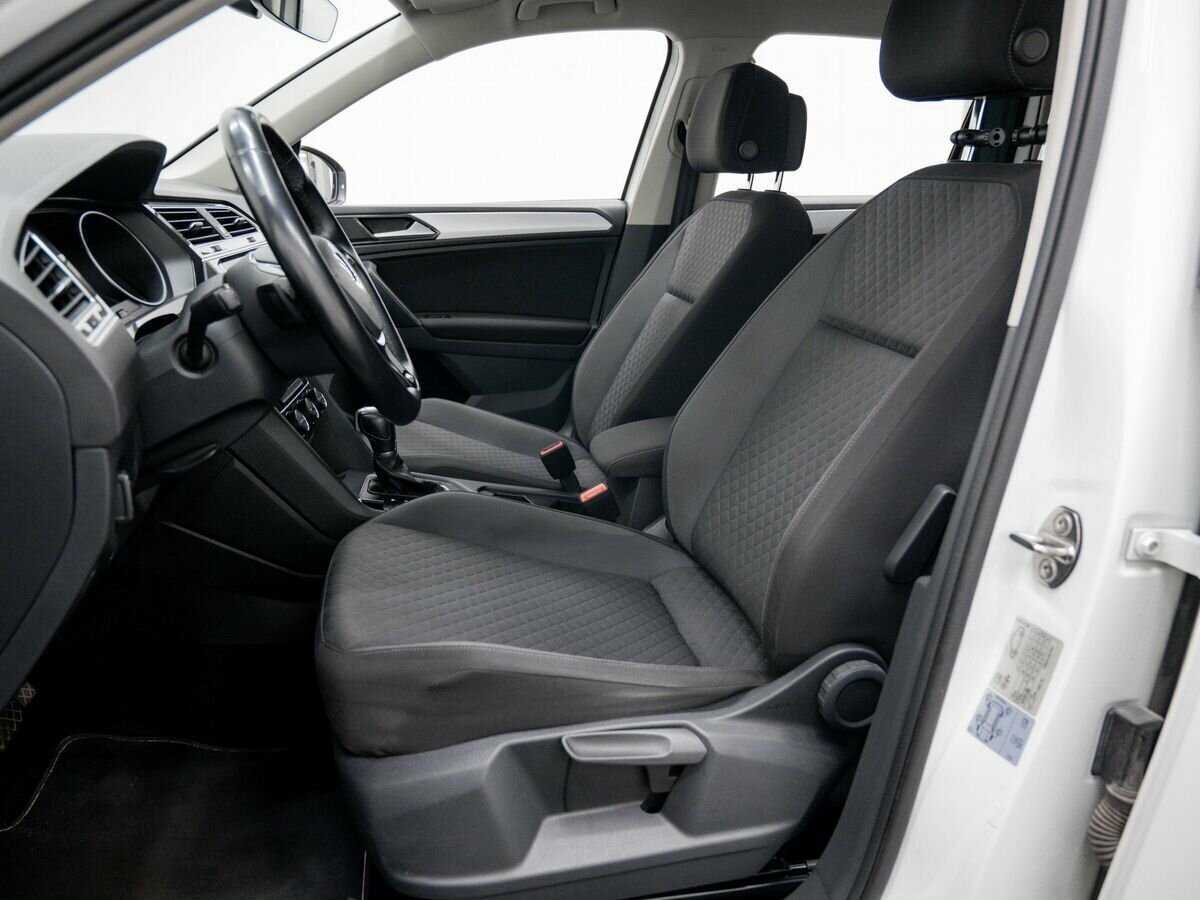Купить Volkswagen Tiguan, 2018, 120 199 км.. Фото: #16