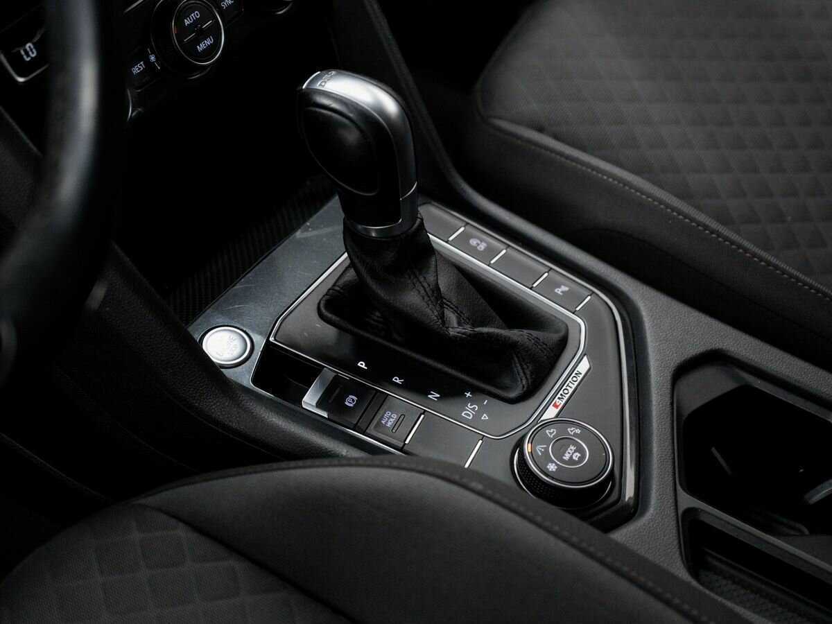 Купить Volkswagen Tiguan, 2018, 120 199 км.. Фото: #19