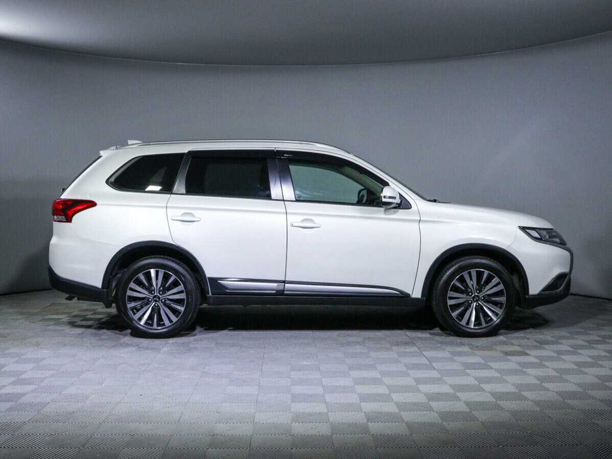 Купить Mitsubishi Outlander, 2018, 60 120 км.. Фото: #3